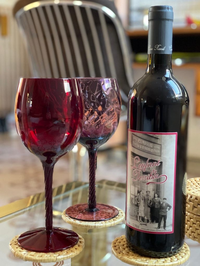 vino rosso vitigno avanà di casa ronsil vini di chiomonte